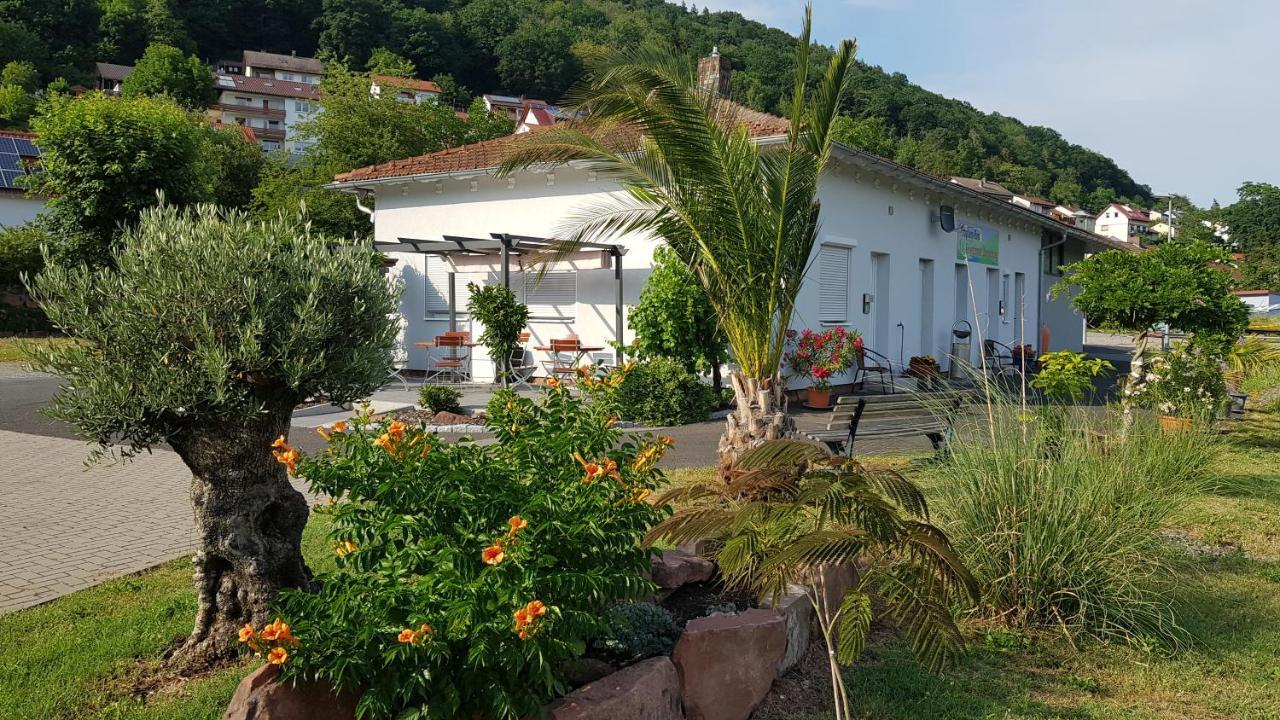 Hasloch  Travelers Home מראה חיצוני תמונה