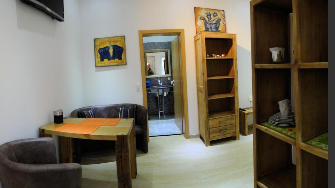 Hasloch  Travelers Home מראה חיצוני תמונה